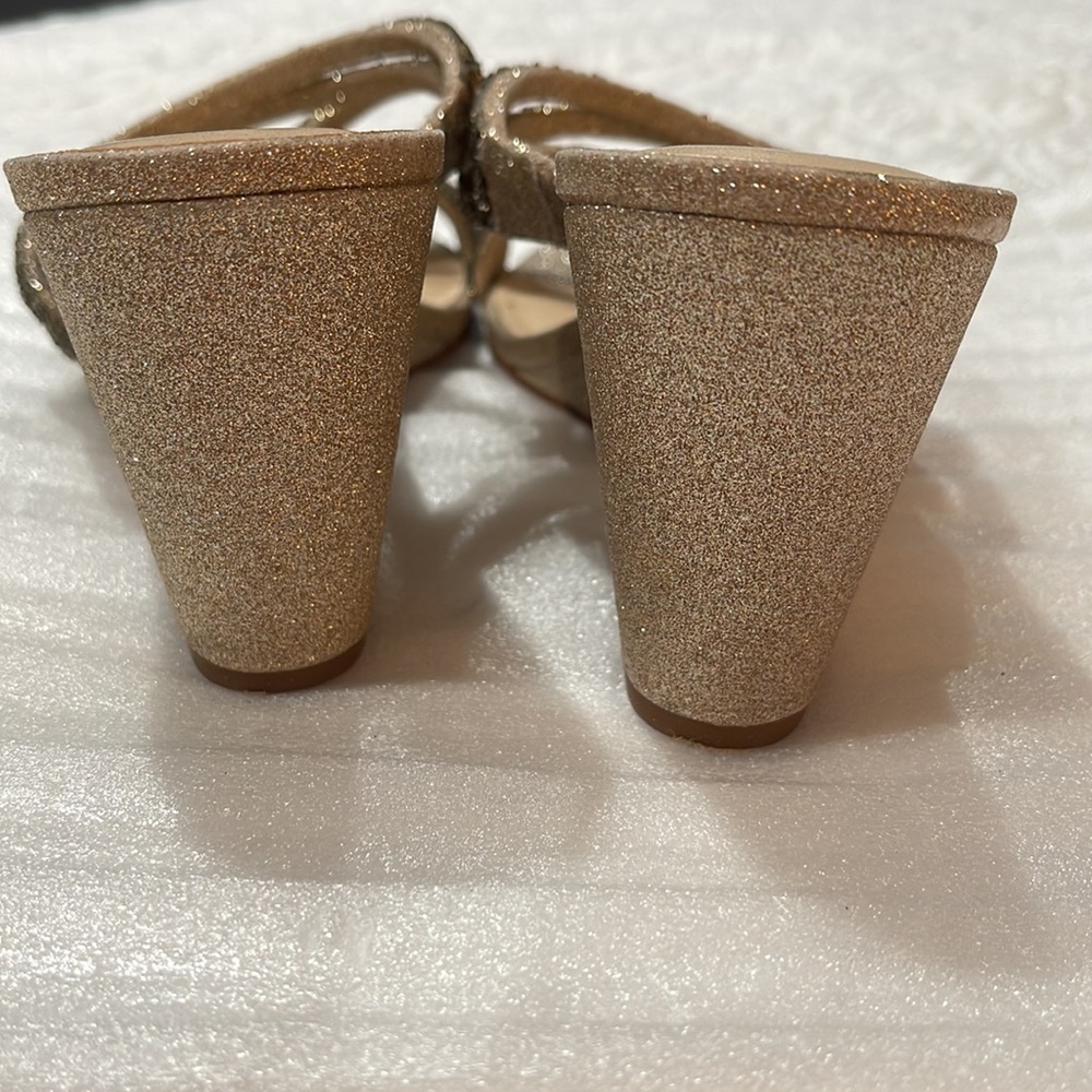 Sandals - Picture 3 of 4
